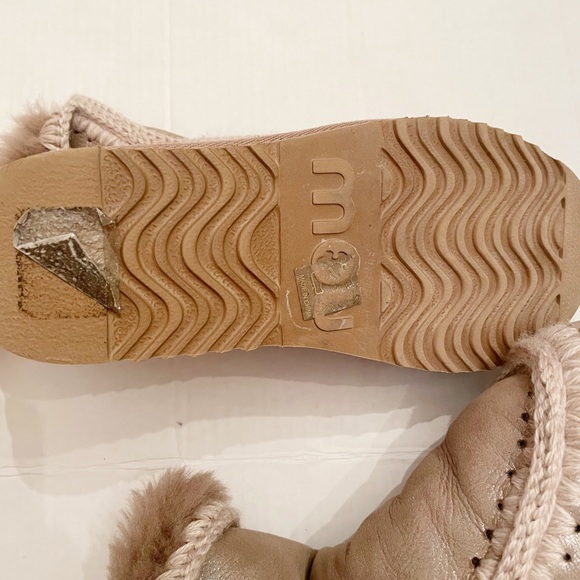 Moun bInner Wedge Short Boot - Picture 5 of 6